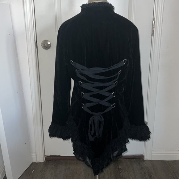 📌Rumies Women's Black Velvet Victorian Steampunk Tail Jacket size14 - Picture 2 of 12